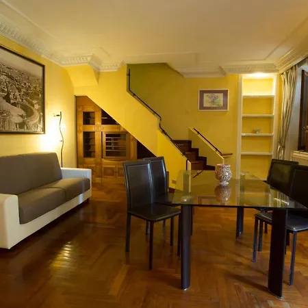 Vatican Borgo Pio 203 Apartment